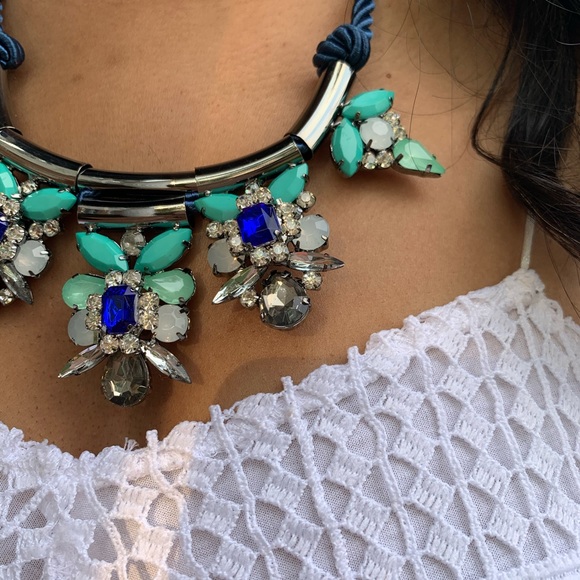 BLUE Jeweled Statement Necklace๐HP - Picture 8 of 9